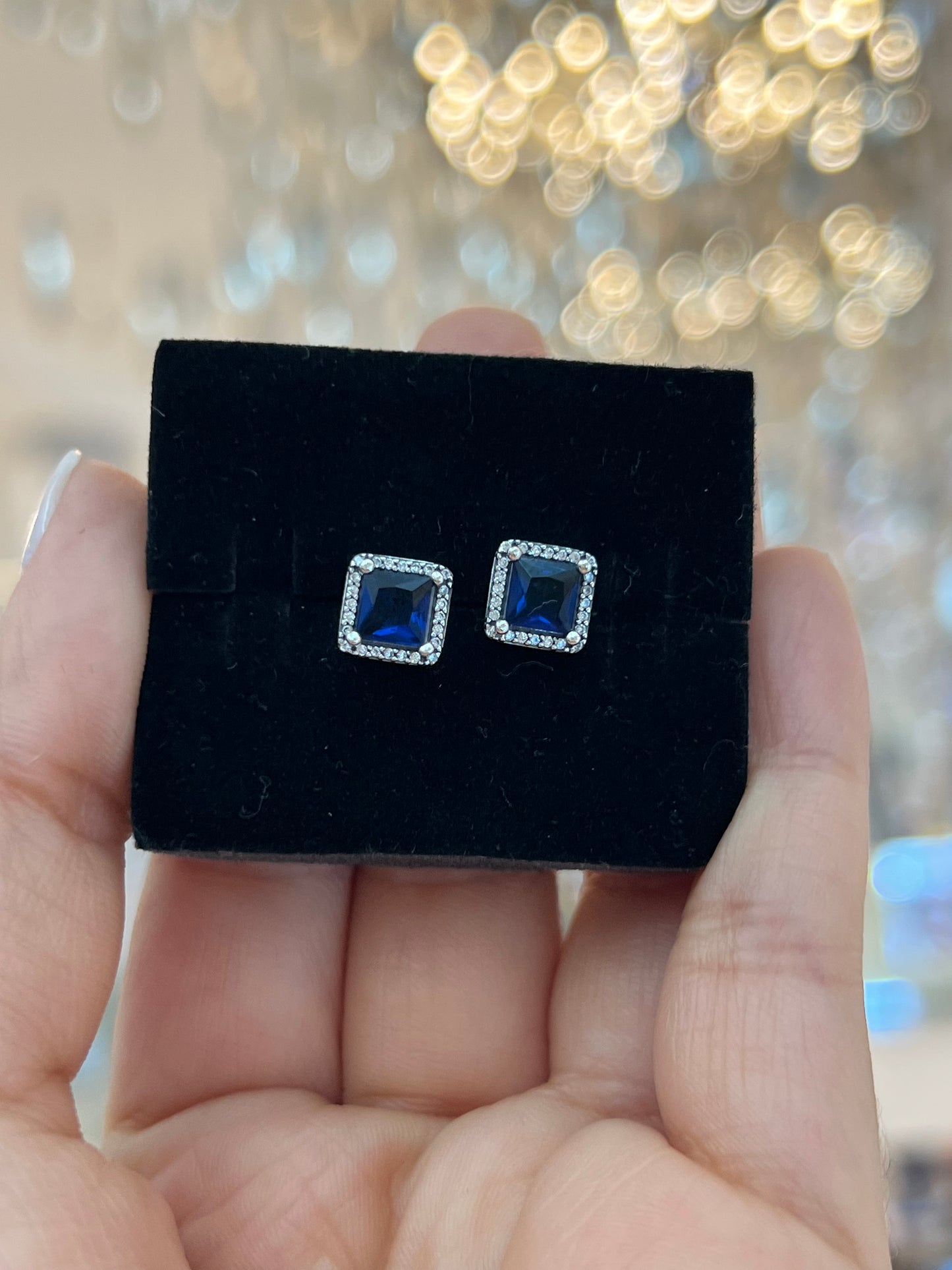 Aretes Halo Cuadrado Brillante Azul