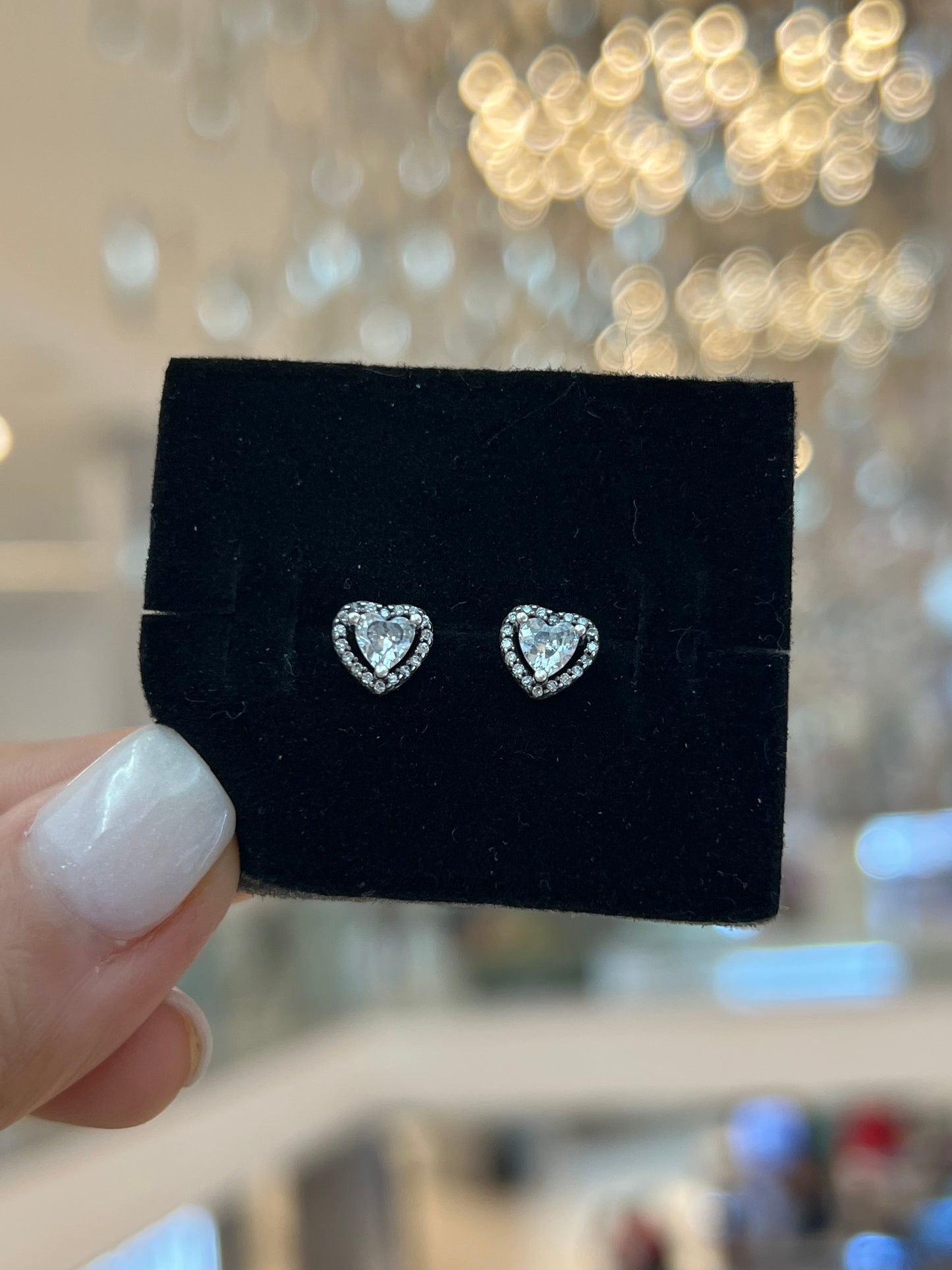 Aretes Corazón Brillante en Relieve Silver