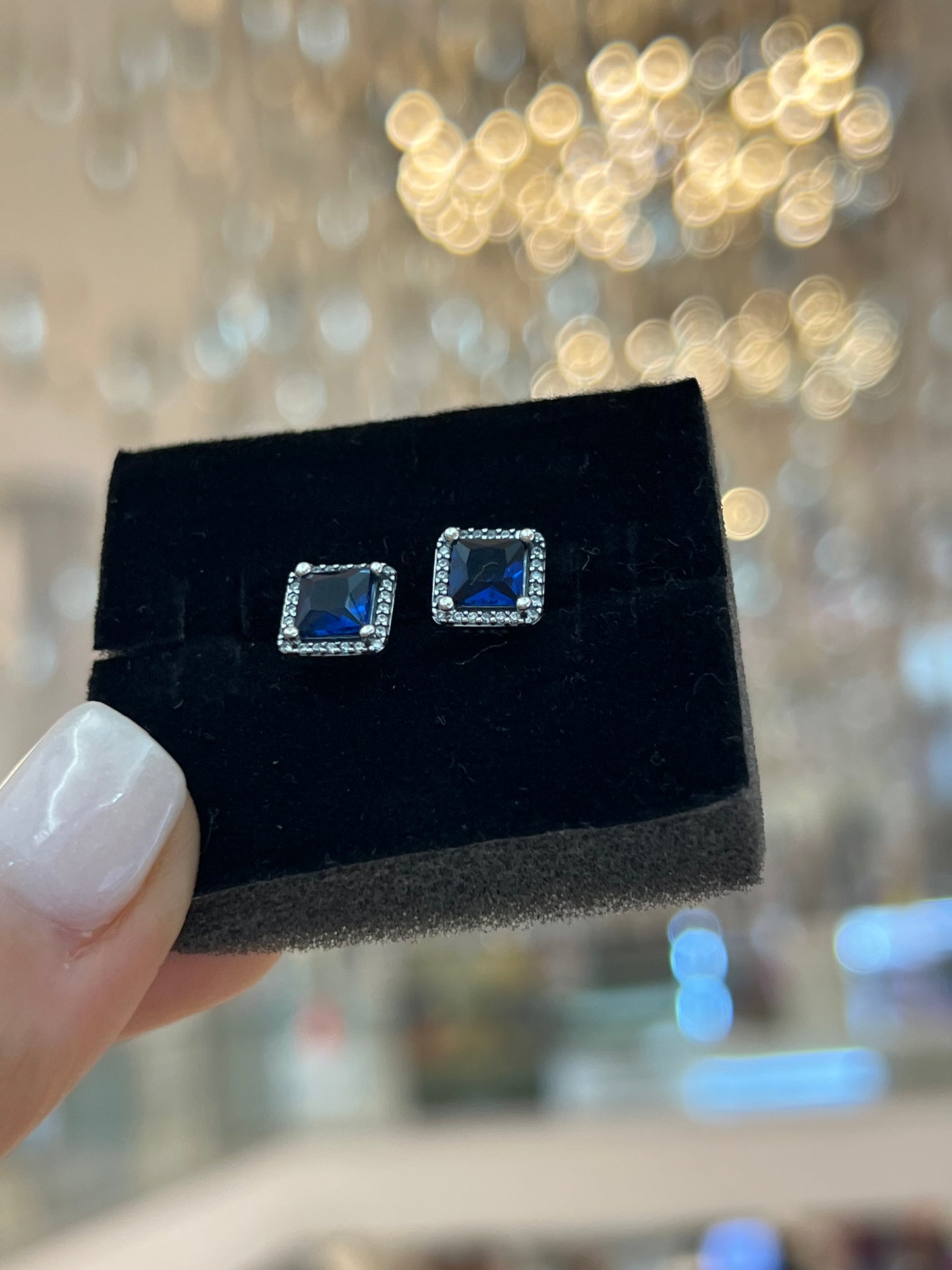 Aretes Halo Cuadrado Brillante Azul