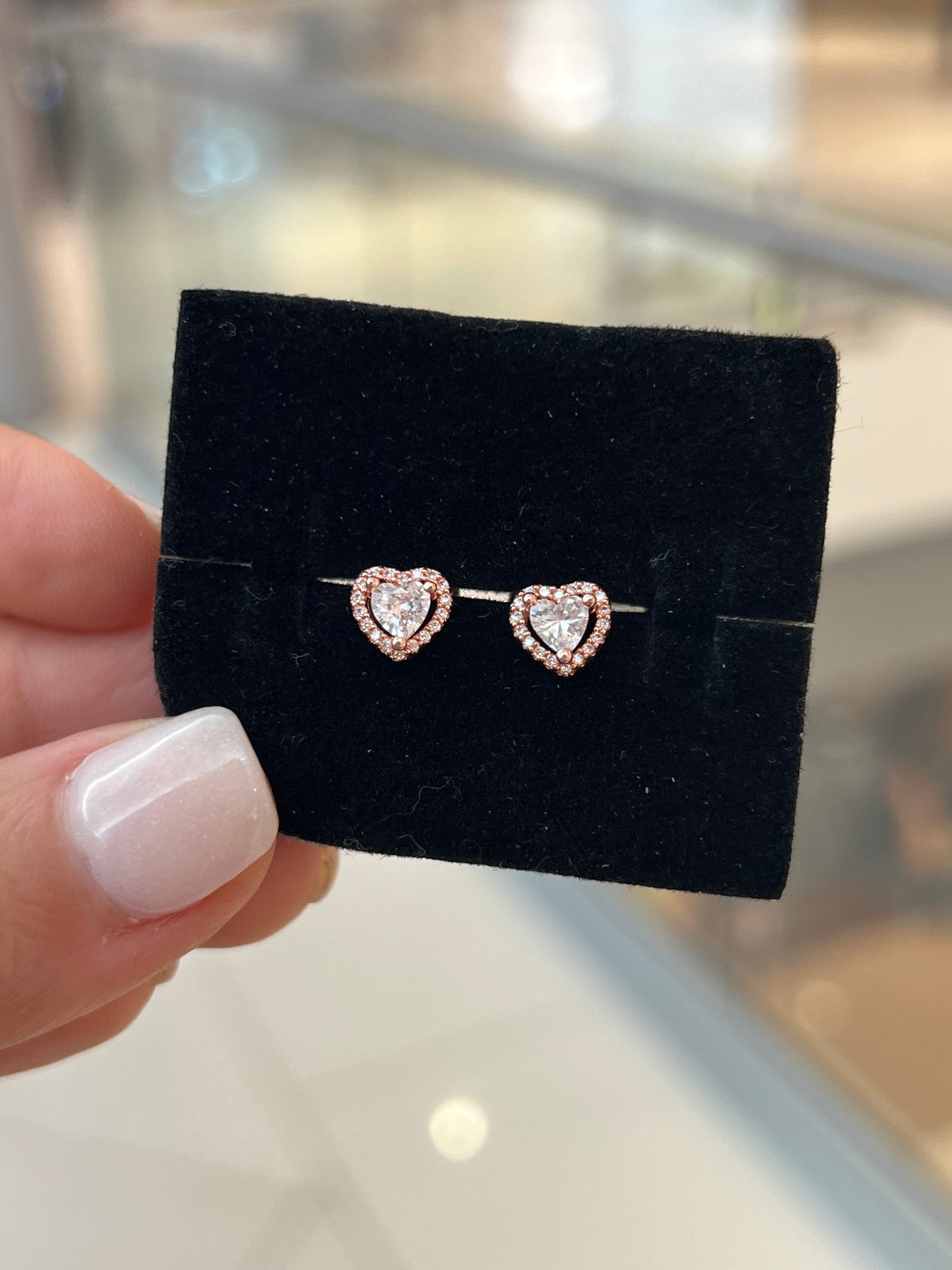 Aretes Corazón Brillante en Relieve Rose Gold