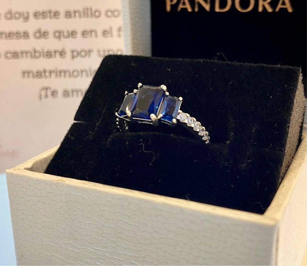 Anillo Gemas Azules Brillantes