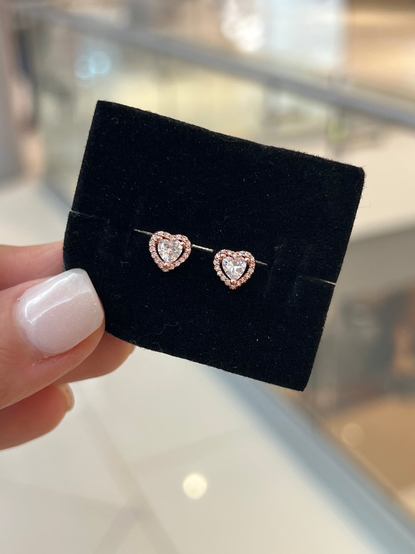 Aretes Corazón Brillante en Relieve Rose Gold